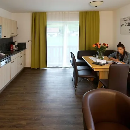 Deluxe 1,2,3 Apartment