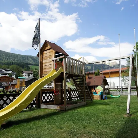 Deluxe 1,2,3 * Lermoos